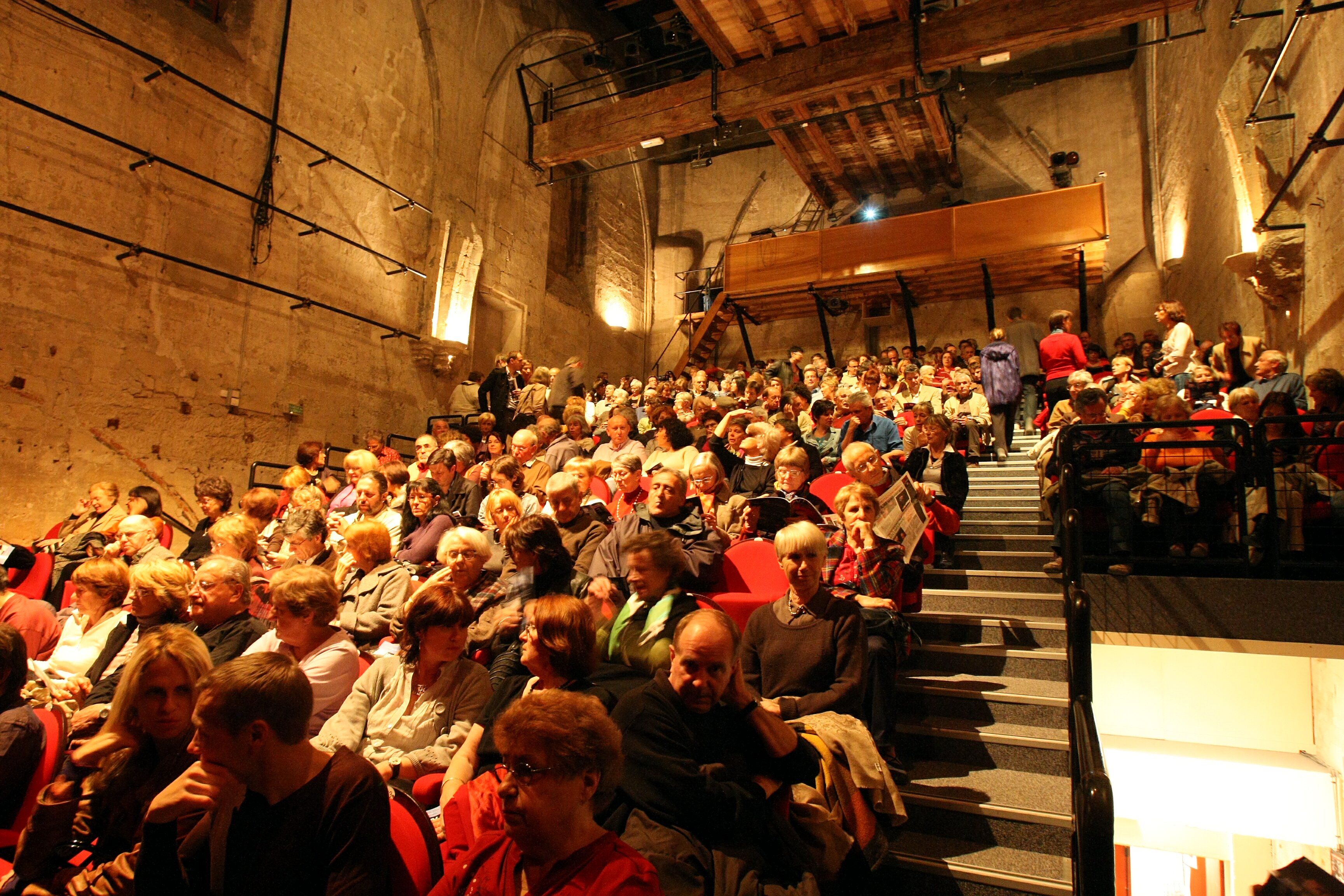 Salle Léo Ferré avec Public