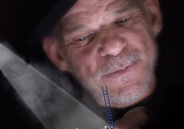 le-sourire-au-pied-de-l-echelle1